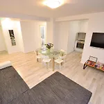 Ideal Accommodation Old Town